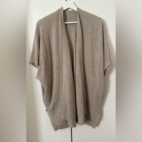 LULULEMON CARDIGAN - THIN KNIT - LIGHT BEIGE - XS/S - Picture 4 of 4